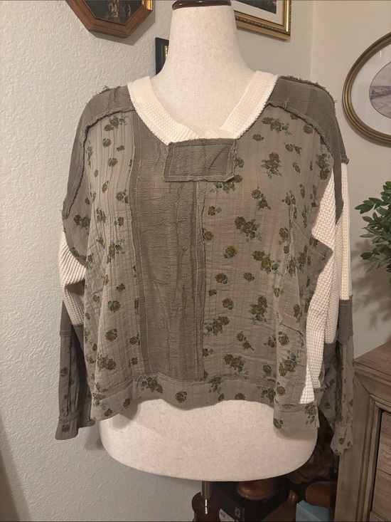 POL Tops - POL Neutral Olive Floral Patchwork Women’s Top-Size Small